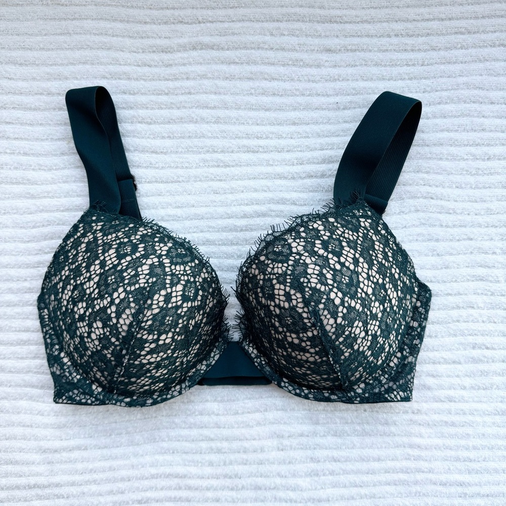 VICTORIA’S SECRET | NWT Very Sexy Push Up Bra Green Lace 32DD